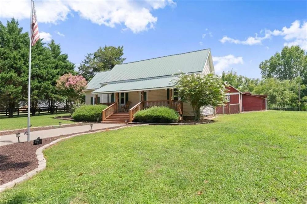 6806 Shoal Creek Road Clermont, GA 30527