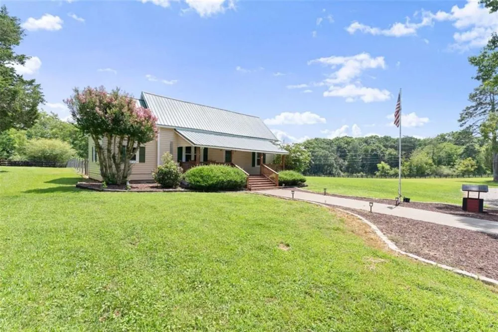 6806 Shoal Creek Road Clermont, GA 30527