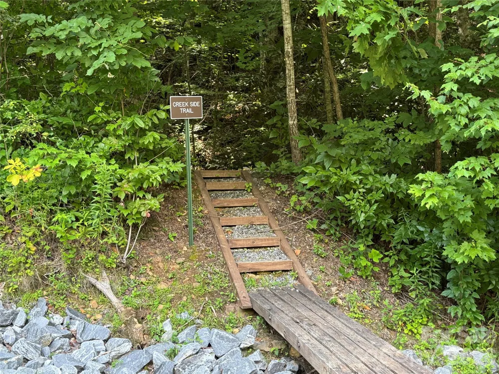 352 High Hickory Trail #20 Swannanoa, NC 28778