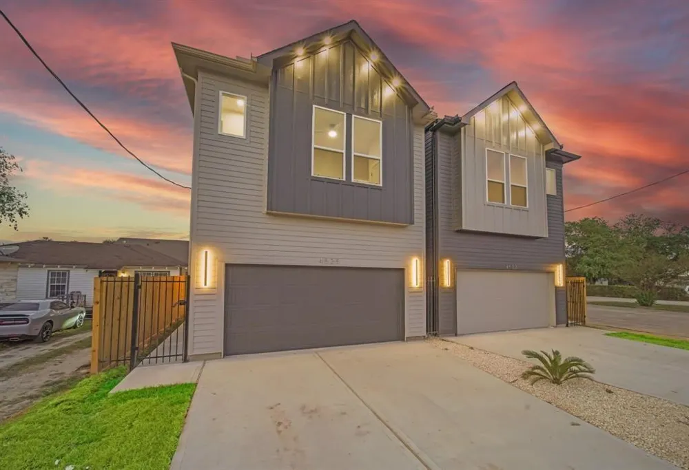 4525 Davenport Street Houston, TX 77051