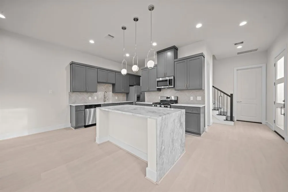 4525 Davenport Street Houston, TX 77051