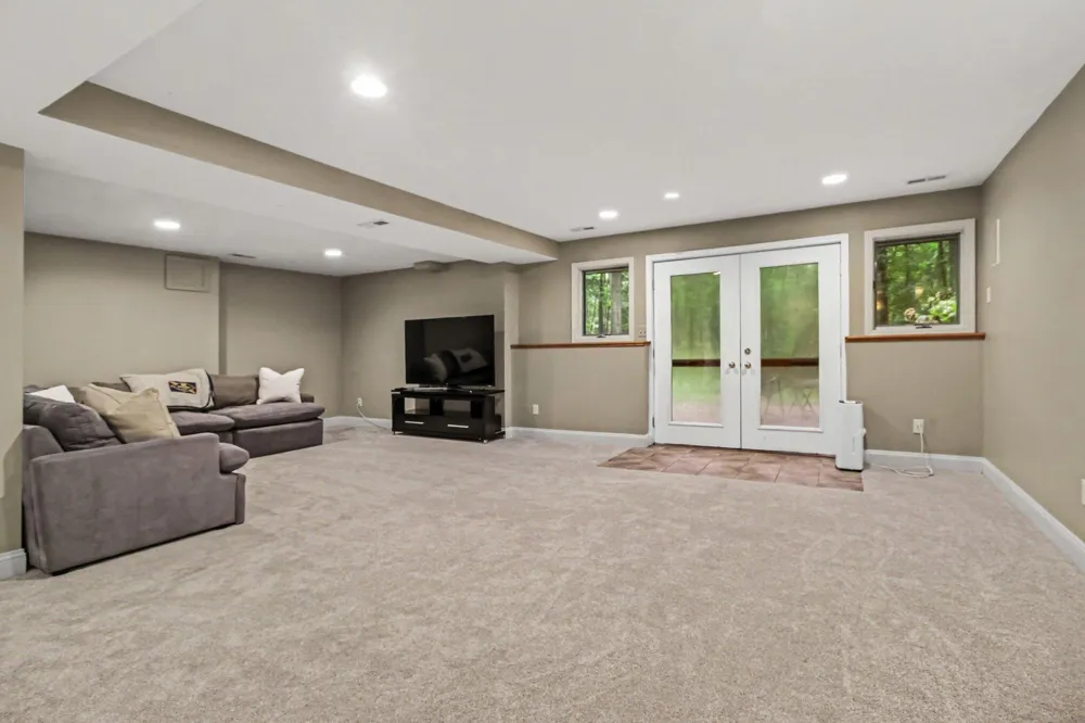7493 Black Forest Drive Dexter, MI 48130