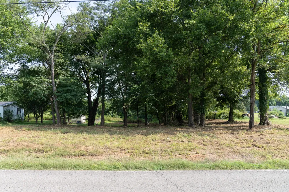 244 Howell Hill Rd Fayetteville, TN 37334