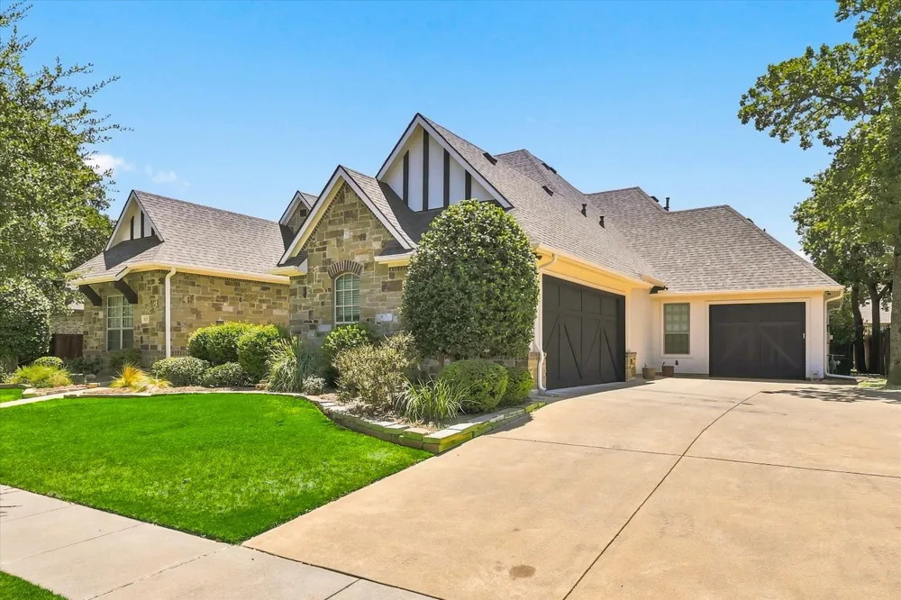 412 Nora Lane Argyle, TX 76226