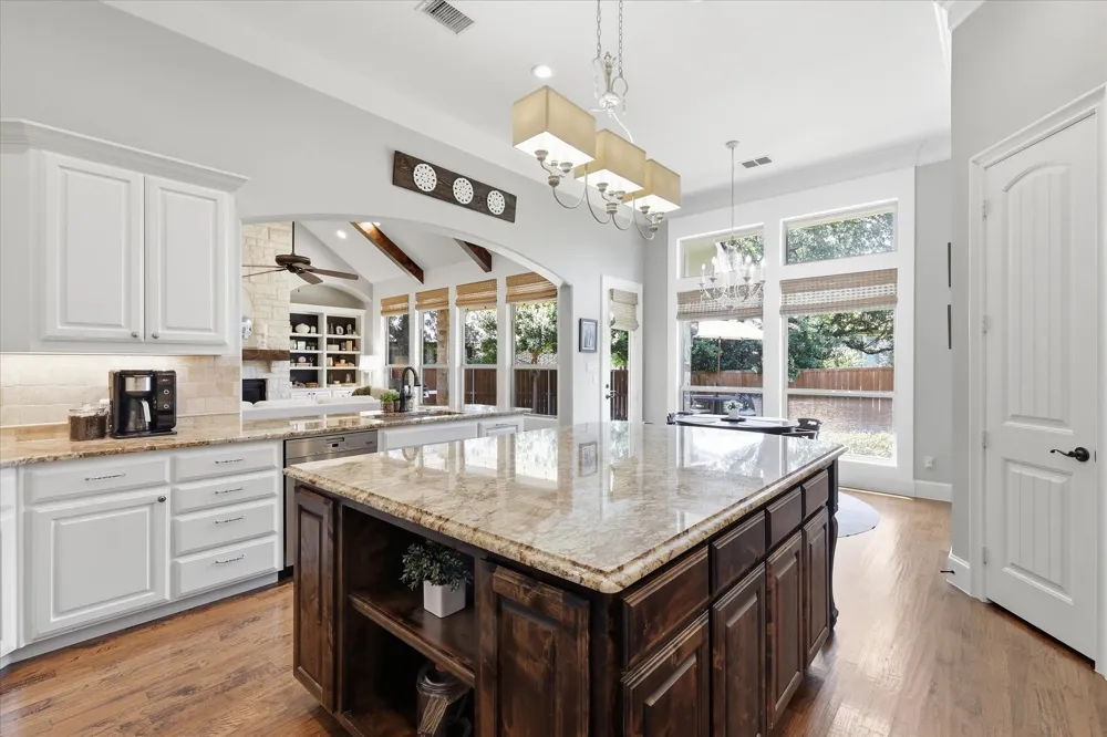 412 Nora Lane Argyle, TX 76226
