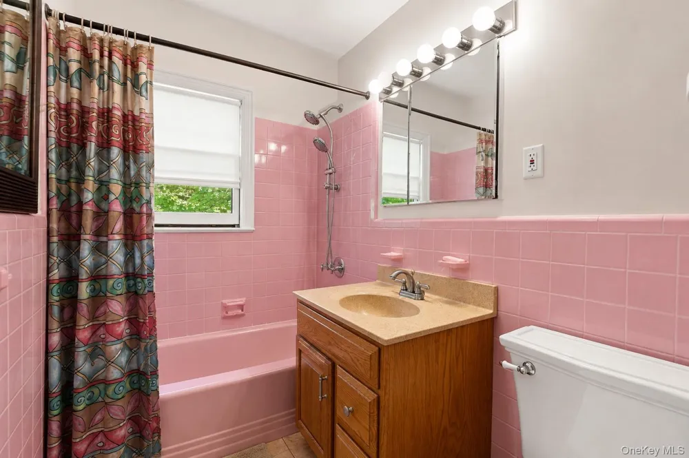26 Reynolds Place Scarsdale, NY 10583