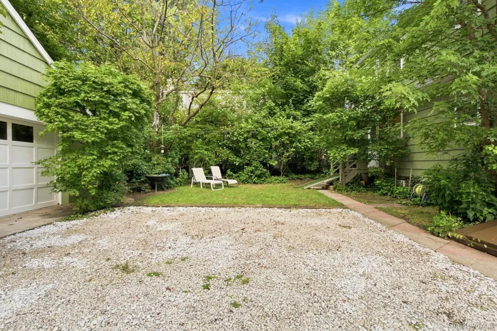 26 Reynolds Place Scarsdale, NY 10583