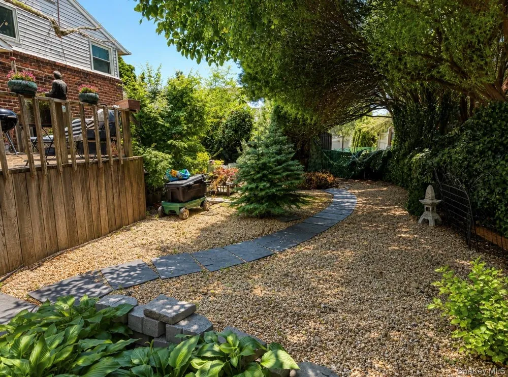 83 Bud Lane Levittown, NY 11756