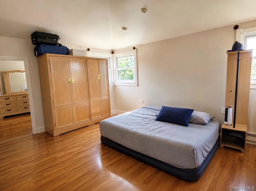 83 Bud Lane Levittown, NY 11756