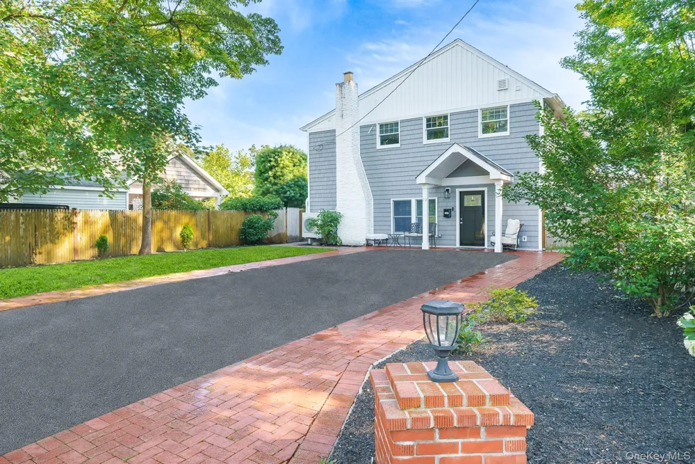 10 Hill Street Northport, NY 11768
