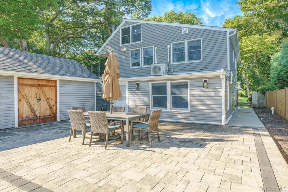 10 Hill Street Northport, NY 11768