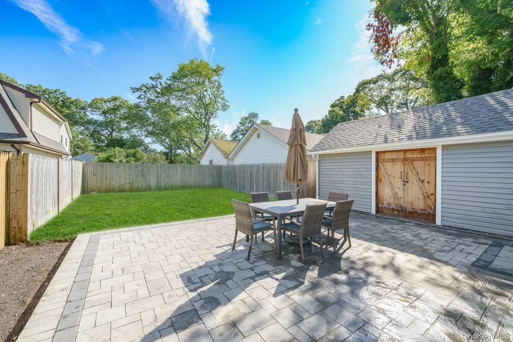 10 Hill Street Northport, NY 11768