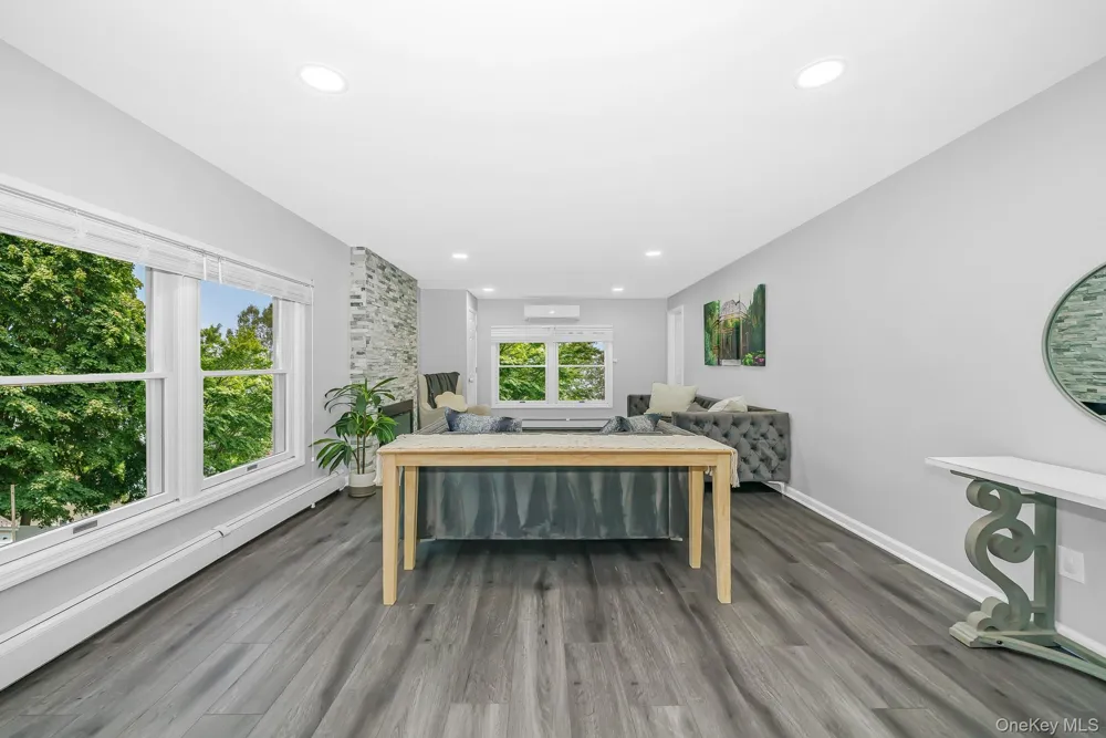 10 Hill Street Northport, NY 11768