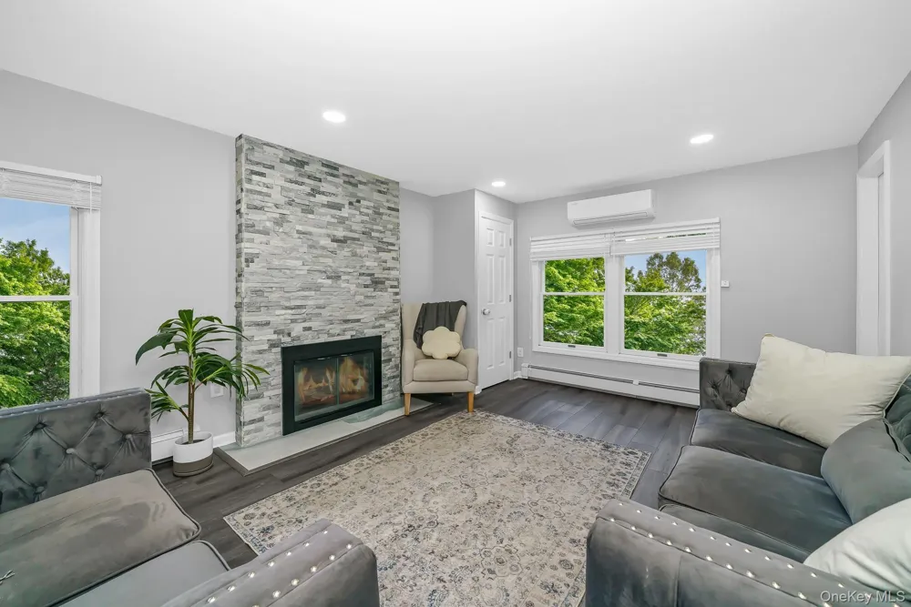 10 Hill Street Northport, NY 11768