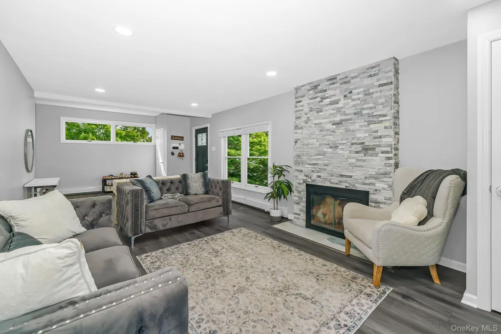 10 Hill Street Northport, NY 11768