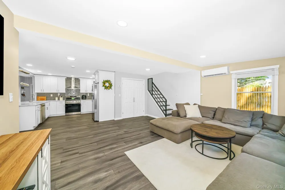 10 Hill Street Northport, NY 11768