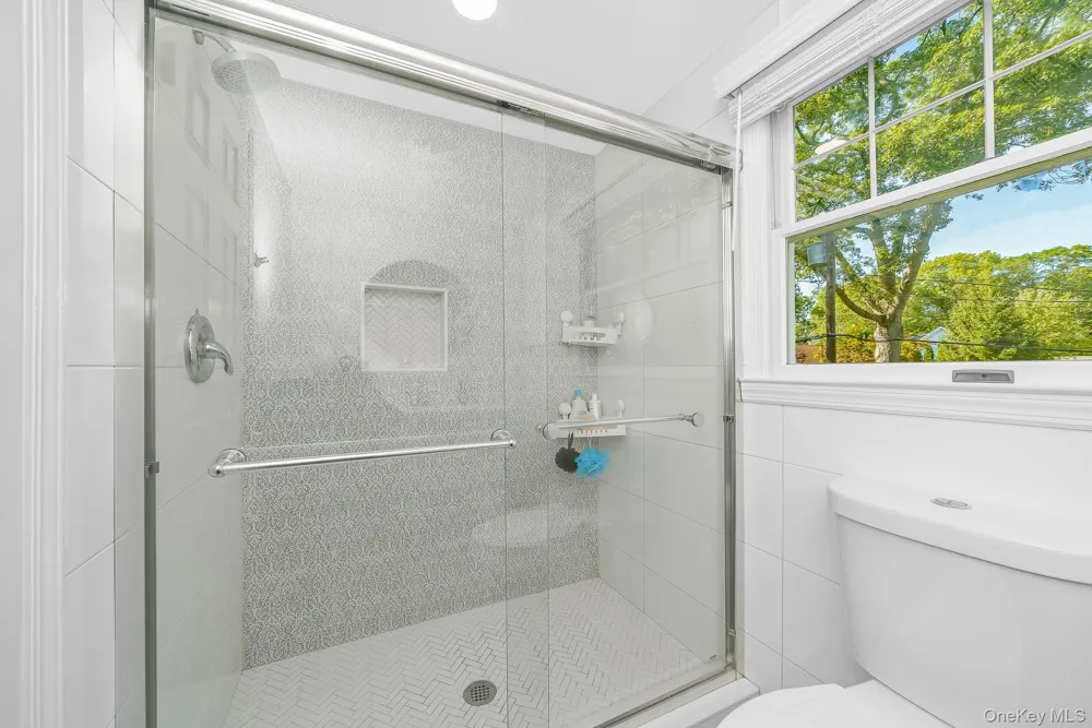 10 Hill Street Northport, NY 11768