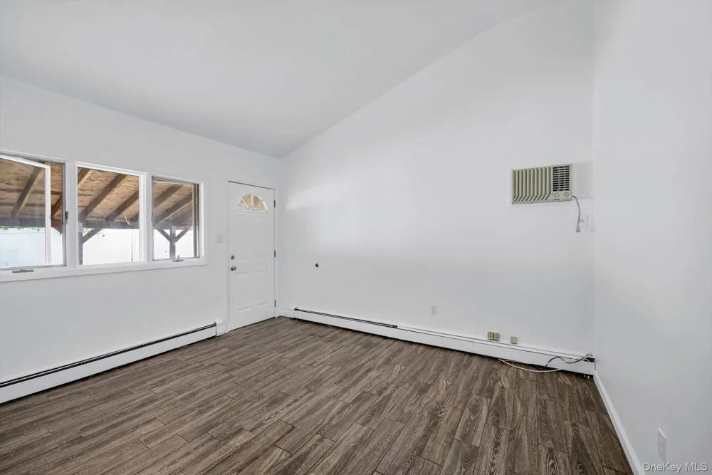 3 Evelyn Lane Syosset, NY 11791