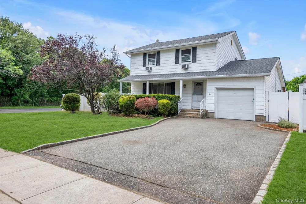 3 Evelyn Lane Syosset, NY 11791