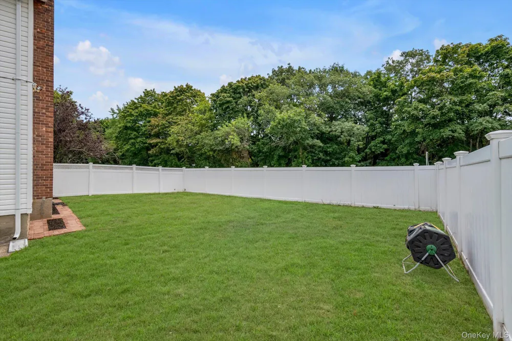 3 Evelyn Lane Syosset, NY 11791