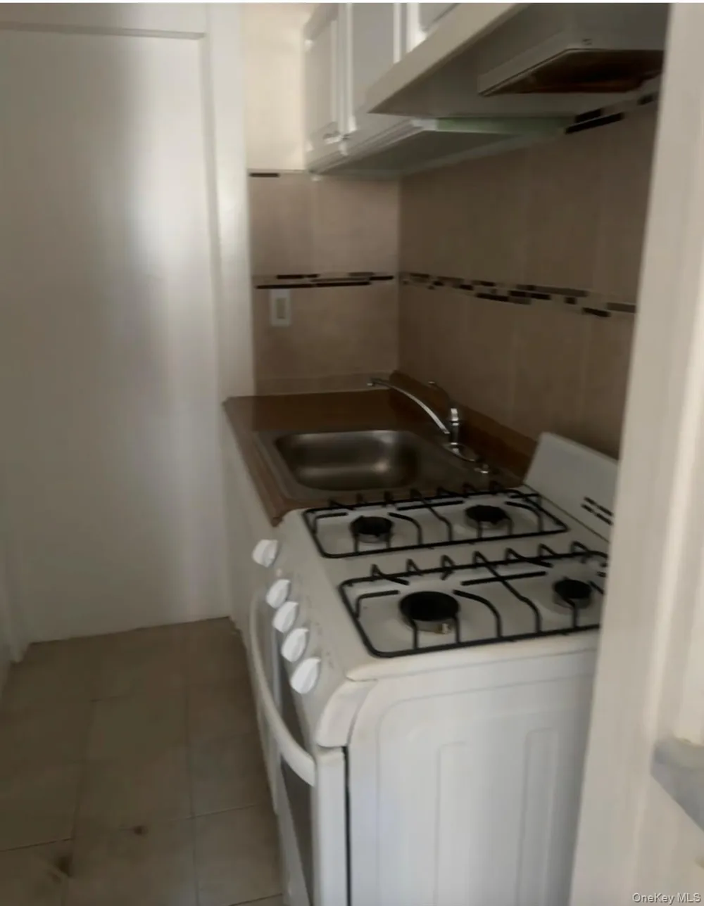 209 E Prospect Avenue #3rd floor Mount Vernon, NY 10550