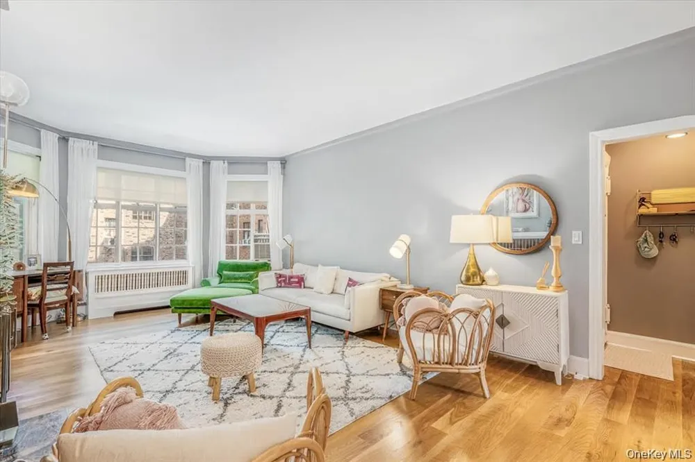38-30 Douglaston Parkway #2G Douglaston, NY 11363
