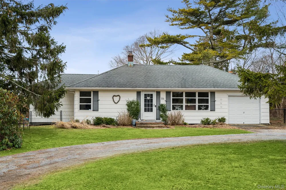 84 Evergreen Avenue East Moriches, NY 11940