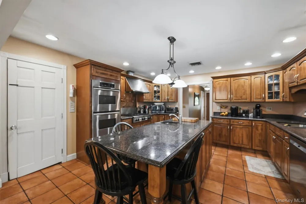 5 Anna Place Marlboro, NY 12542