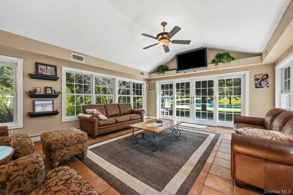 5 Anna Place Marlboro, NY 12542