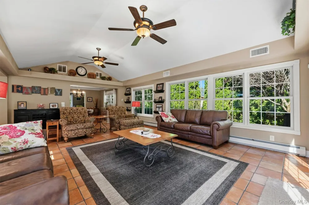 5 Anna Place Marlboro, NY 12542