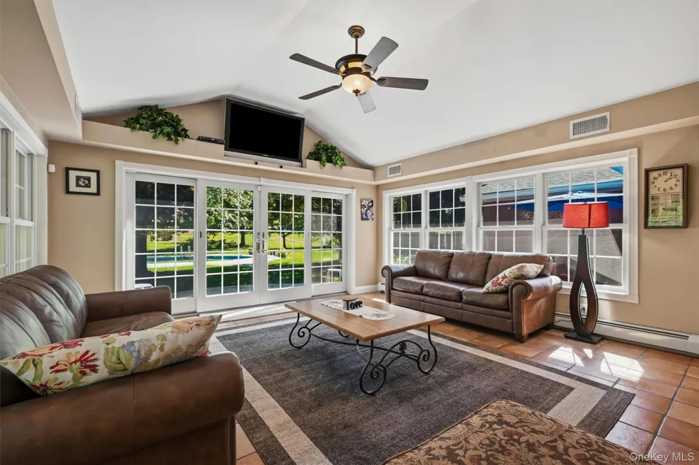5 Anna Place Marlboro, NY 12542