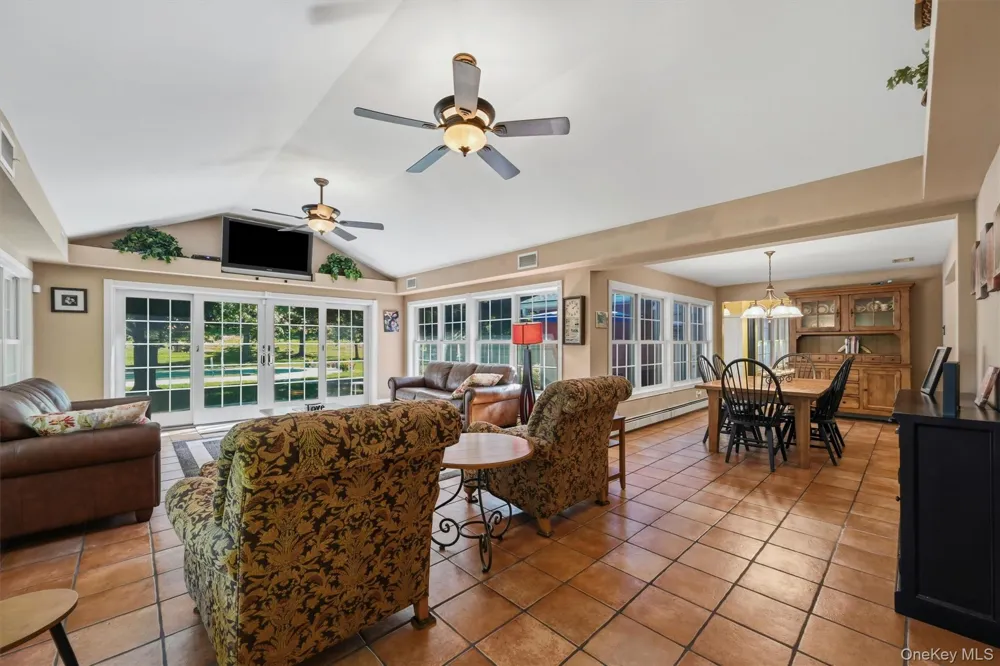 5 Anna Place Marlboro, NY 12542