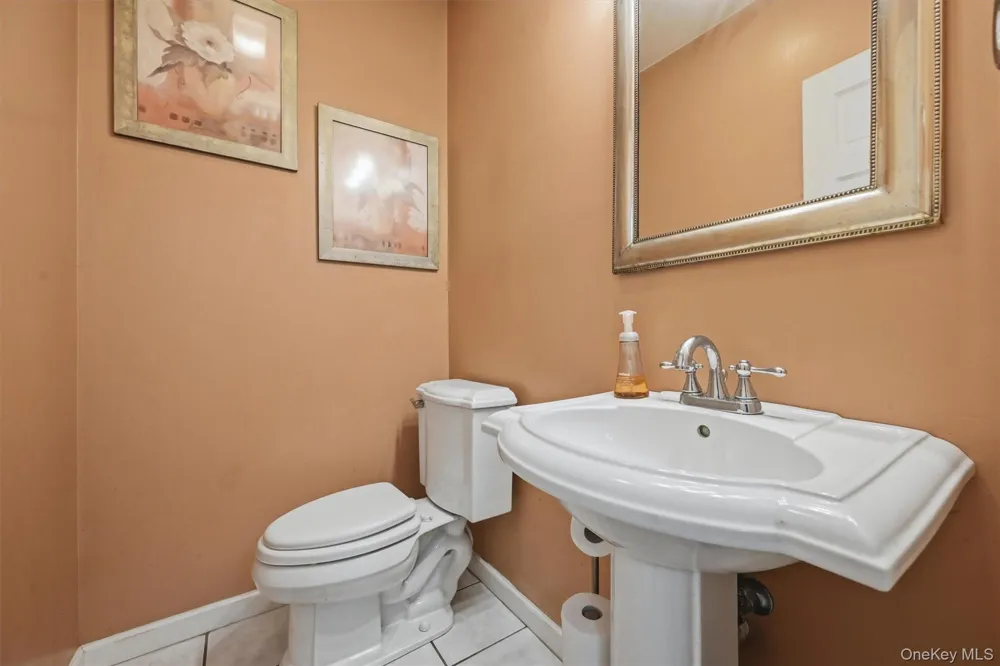 5 Anna Place Marlboro, NY 12542