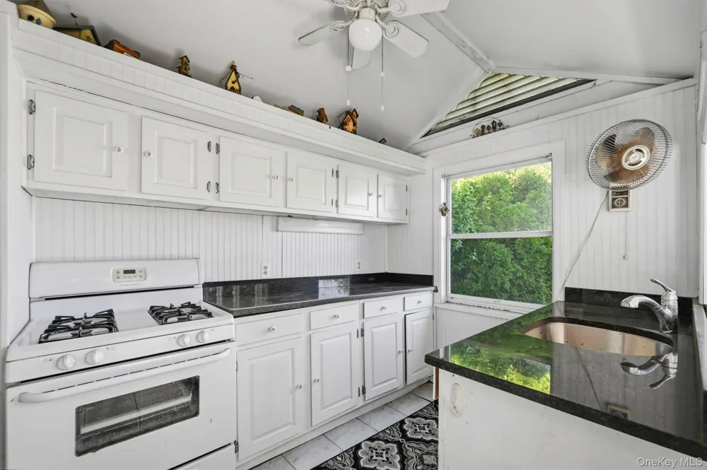 5 Anna Place Marlboro, NY 12542