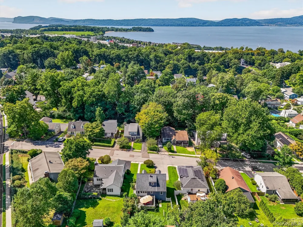 18 Thompson Avenue Croton-on-Hudson, NY 10520
