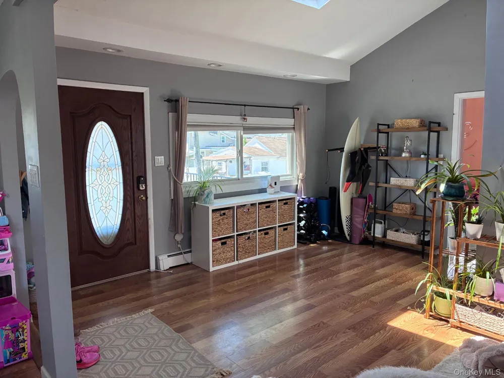 4 Parente Lane Island Park, NY 11558