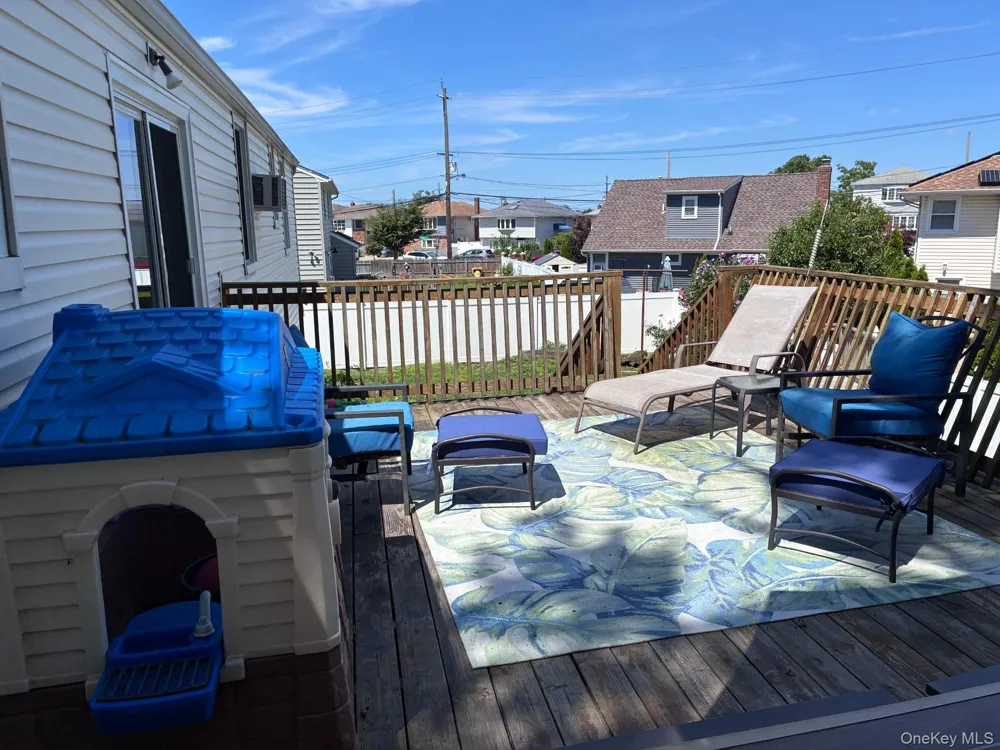 4 Parente Lane Island Park, NY 11558