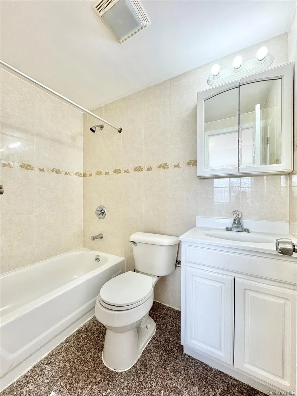 57-39 Mazeau Street #3rd Fl Maspeth, NY 11378