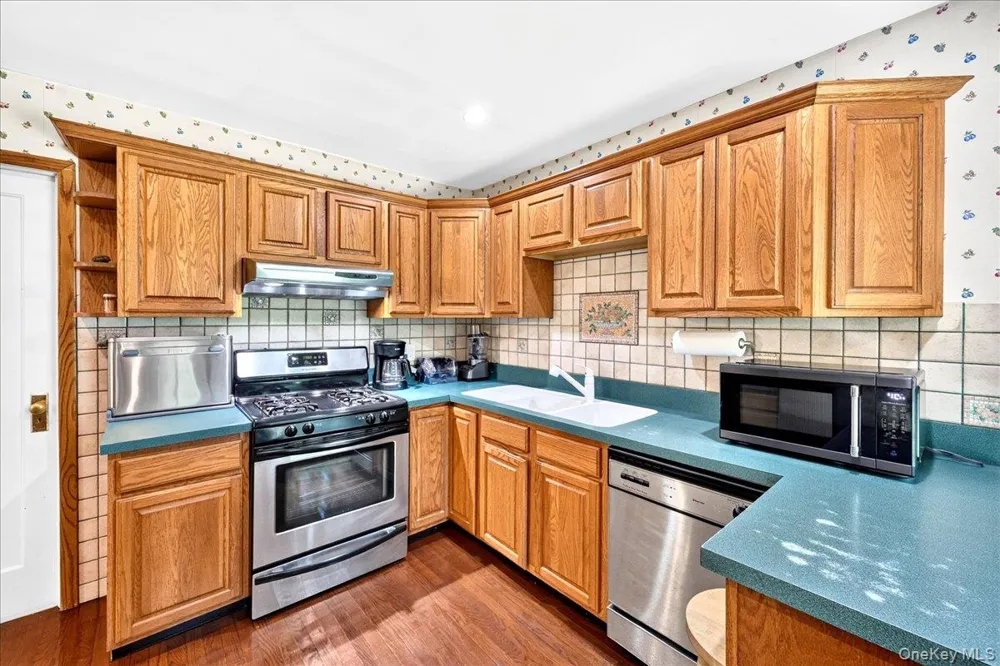 35 Biltmore Drive Mastic Beach, NY 11951