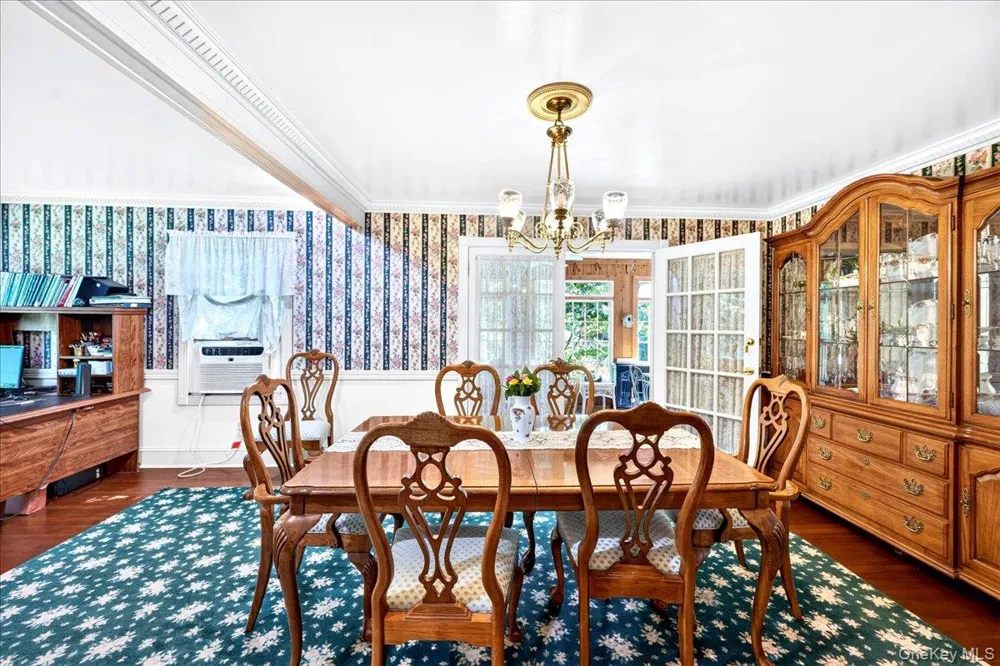 35 Biltmore Drive Mastic Beach, NY 11951