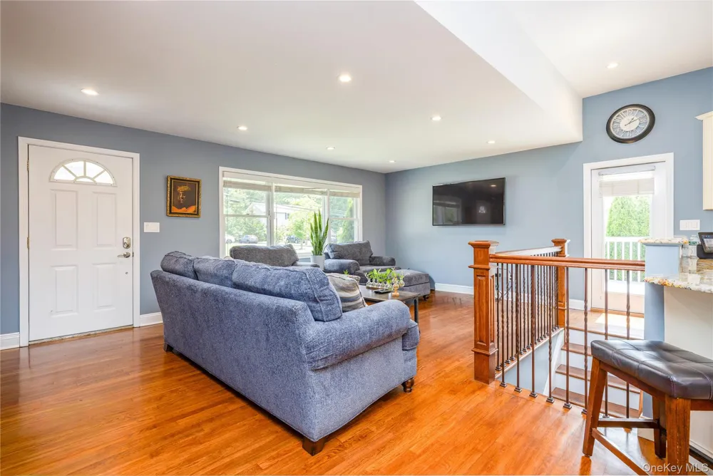 395 Ehrhardt Road Pearl River, NY 10965