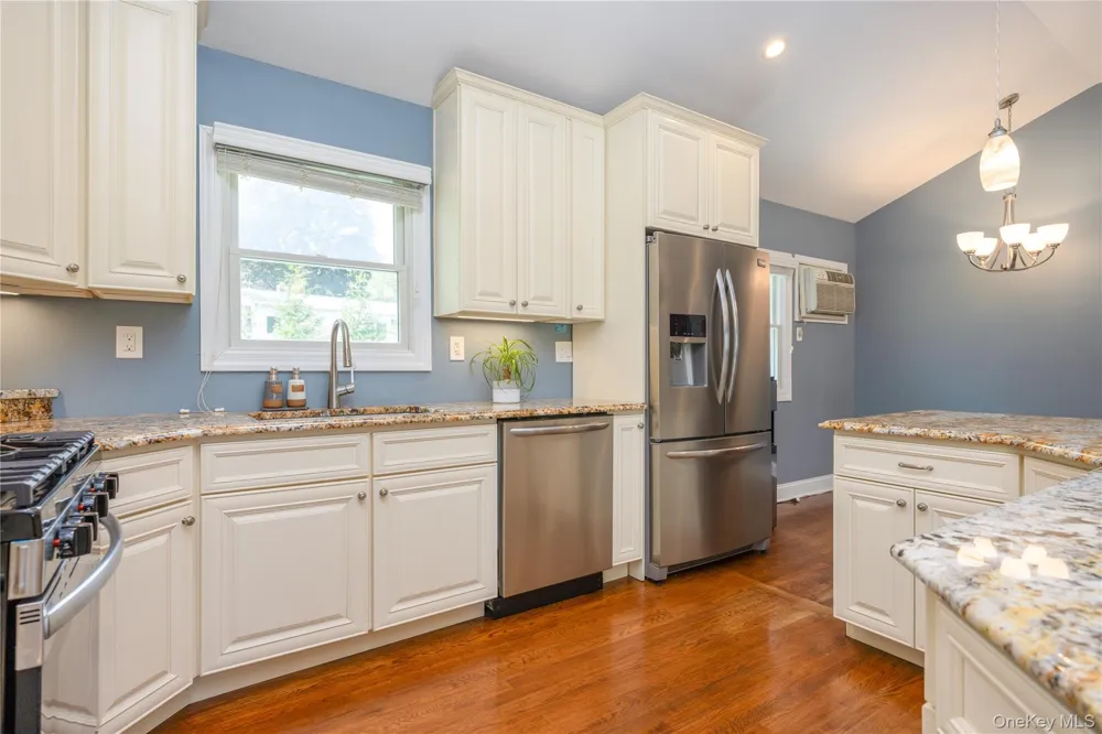 395 Ehrhardt Road Pearl River, NY 10965