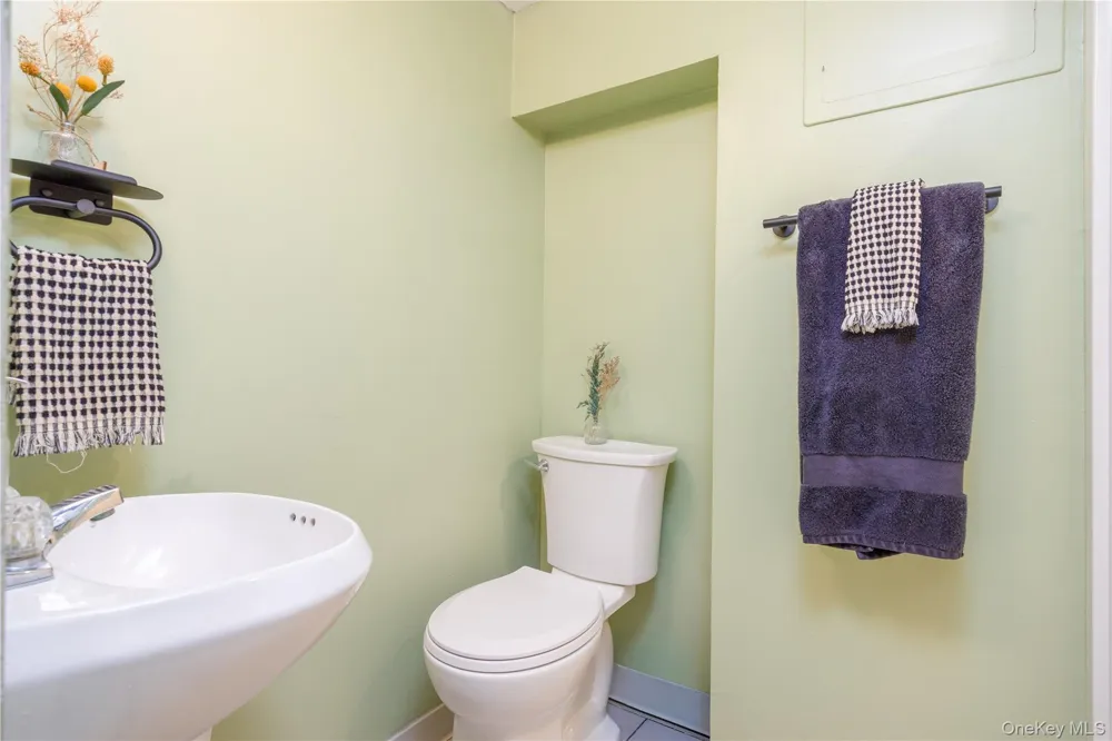 395 Ehrhardt Road Pearl River, NY 10965