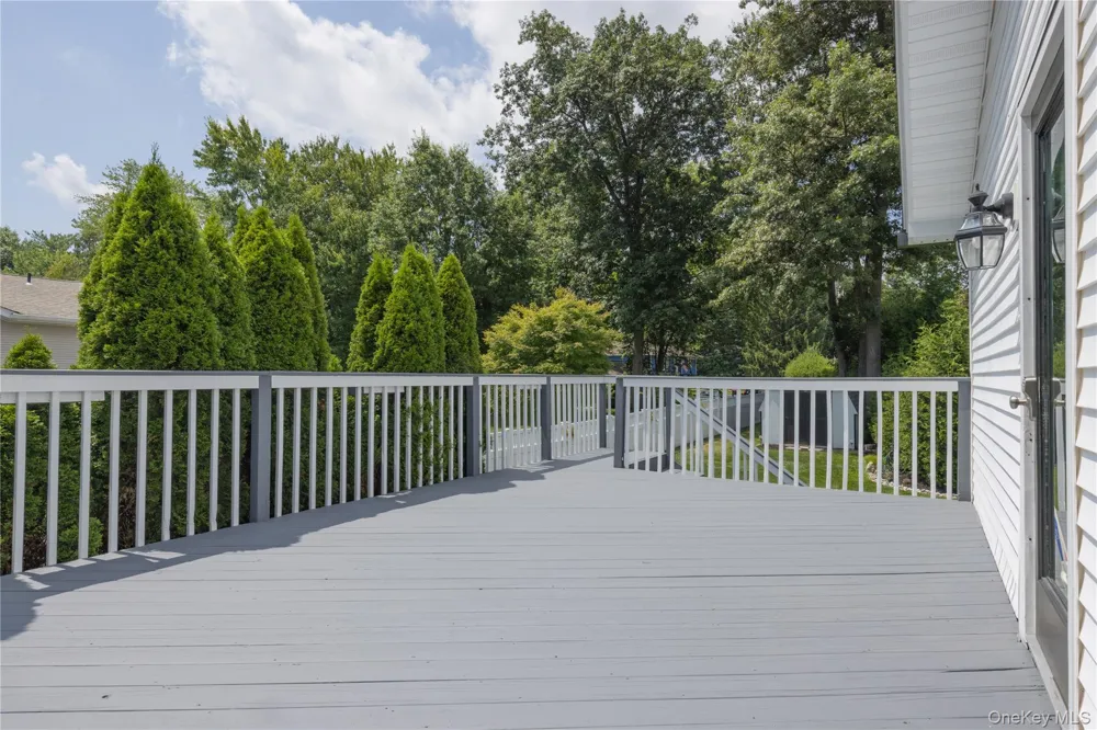 395 Ehrhardt Road Pearl River, NY 10965