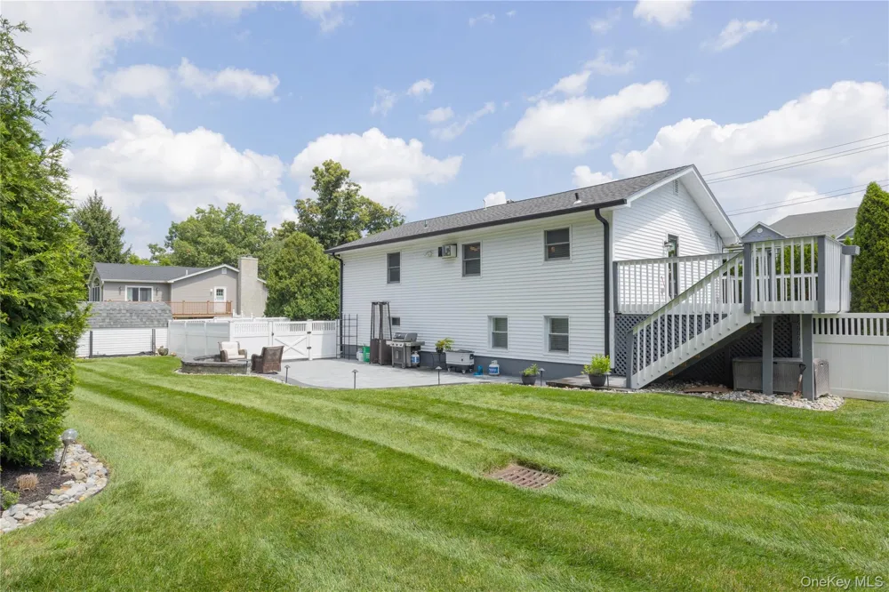 395 Ehrhardt Road Pearl River, NY 10965