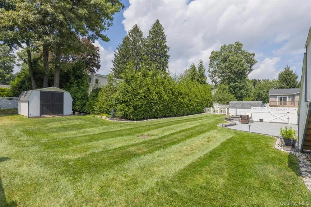 395 Ehrhardt Road Pearl River, NY 10965
