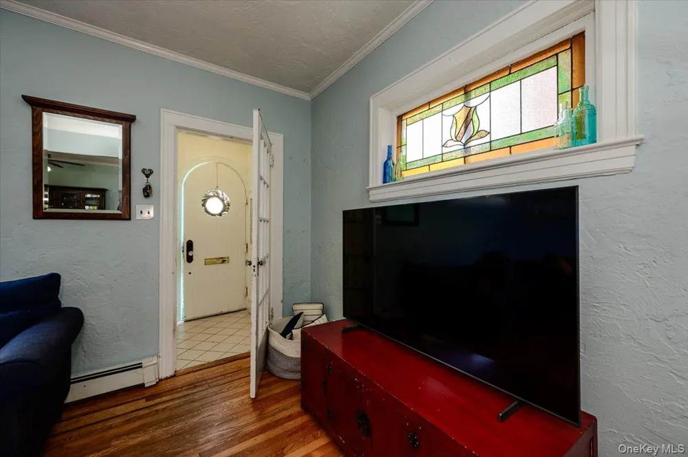 516 W Market Street Long Beach, NY 11561