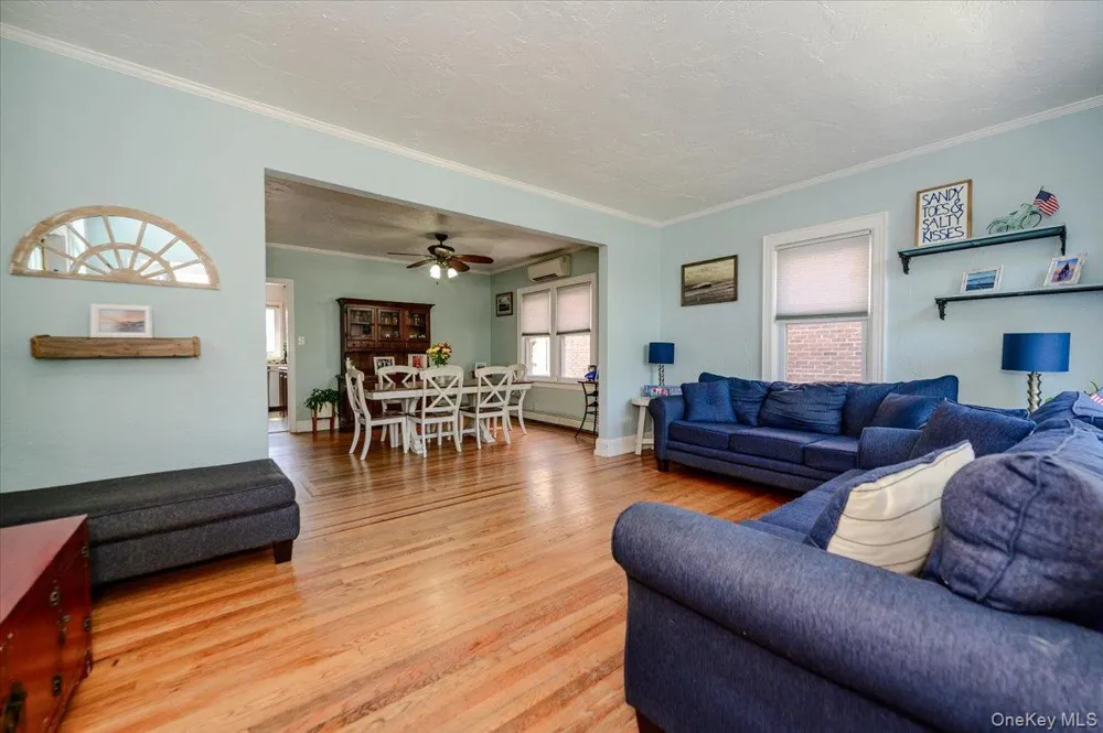 516 W Market Street Long Beach, NY 11561