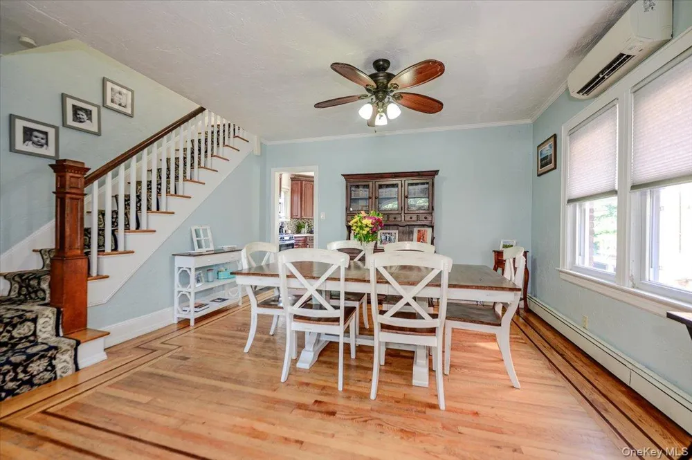 516 W Market Street Long Beach, NY 11561
