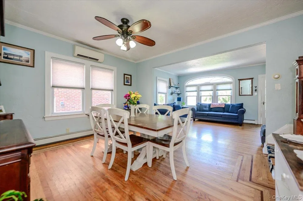 516 W Market Street Long Beach, NY 11561